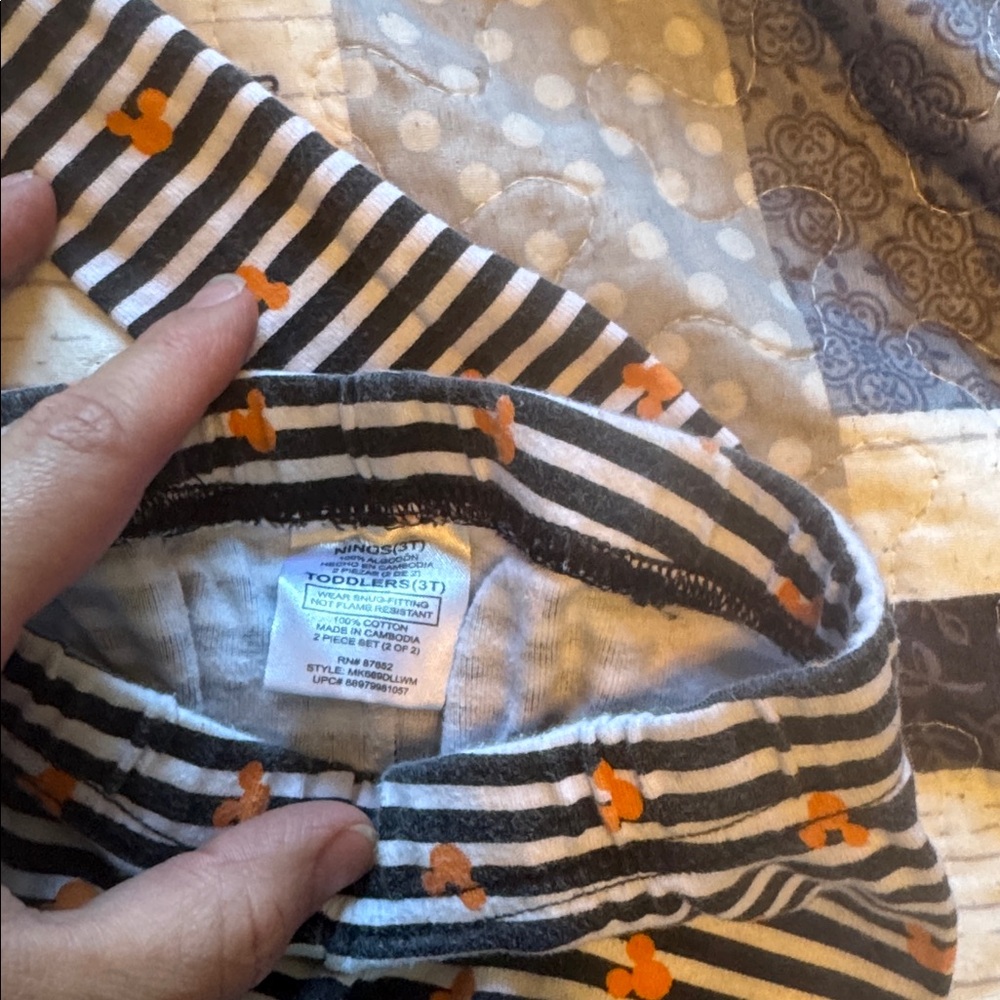 Mickey PJs - Picture 3 of 7